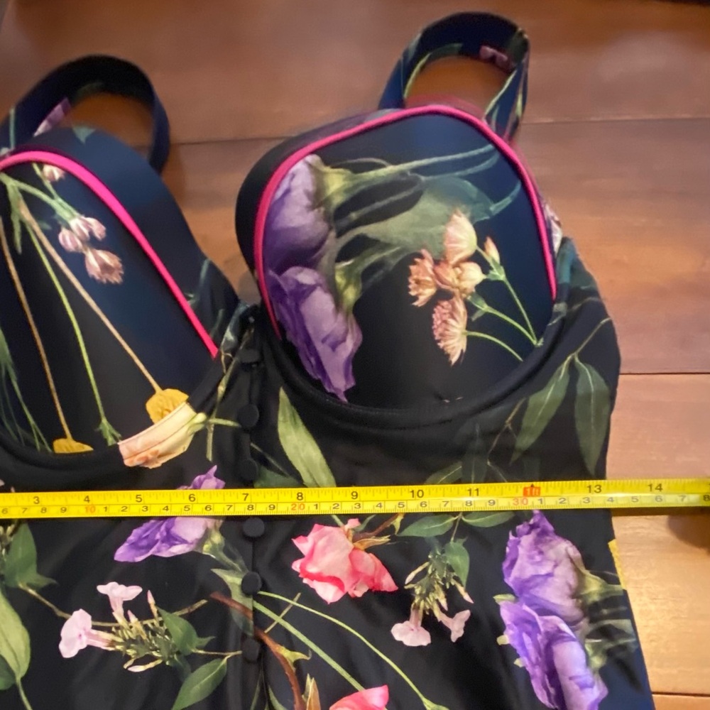 Ted Baker Saffiey Floral Print One Piece Swimsuit 
Size L. Preowned used once - Picture 8 of 9